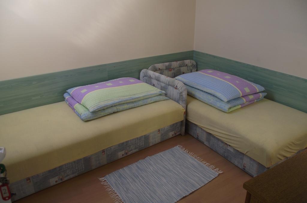 Radek Vendeghaz Es Apartman Halászi Εξωτερικό φωτογραφία